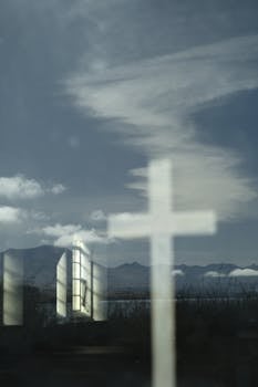 低利率时代来临;股债协同策略备受关注;华安沣泽混合基金即将面世。 股票财经