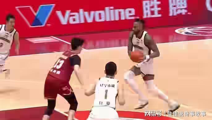  里程碑数据赋能：赵继伟助攻破局背后的战术博弈与短板警示 体育新闻