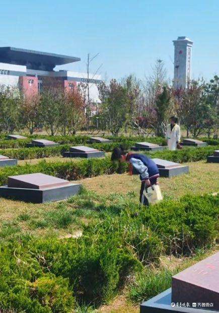  从糖果到聘书：一位少年的红色传承行动引发的教育思考 新闻