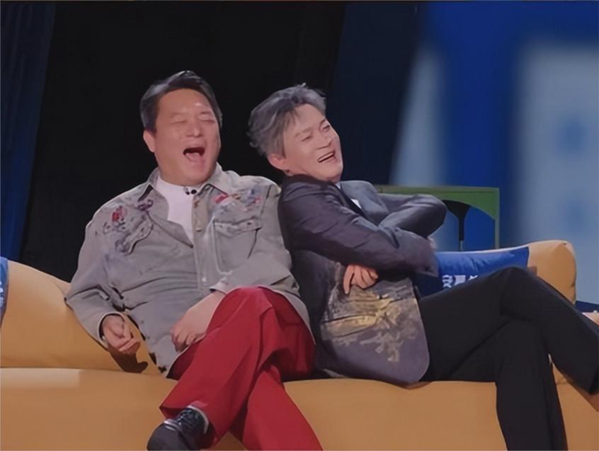  导演视角下的兄弟协作：郭靖宇如何用十余年完成演员杨志刚的转型 娱乐新闻