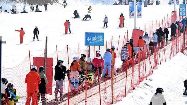  解码上海消费万亿方程式：16600亿背后的三重增长引擎 新闻