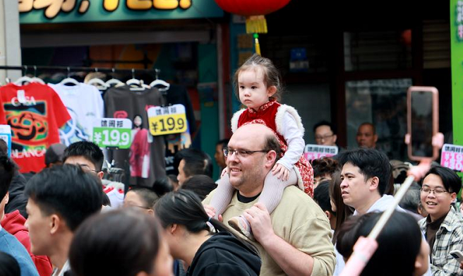  解码上海消费万亿方程式：16600亿背后的三重增长引擎 新闻