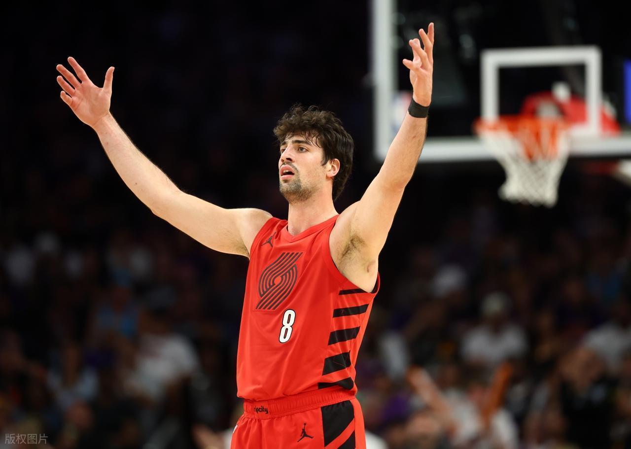  114-110那一夜，他们用热血写就了属于自己的故事 体育新闻