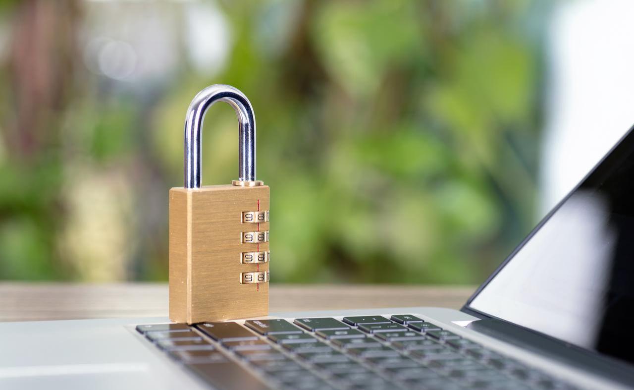  【痛点聚焦】当合法外衣成为作恶工具：普通人如何守护自己的信息安全？ 情感心理