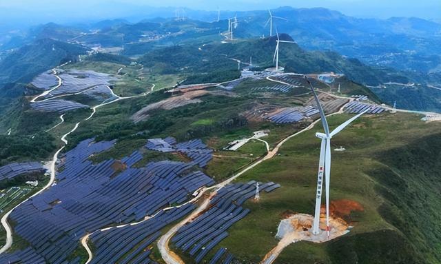  从追赶到领跑：HJT异质结技术背后的中国光伏产业升级路线图 新闻