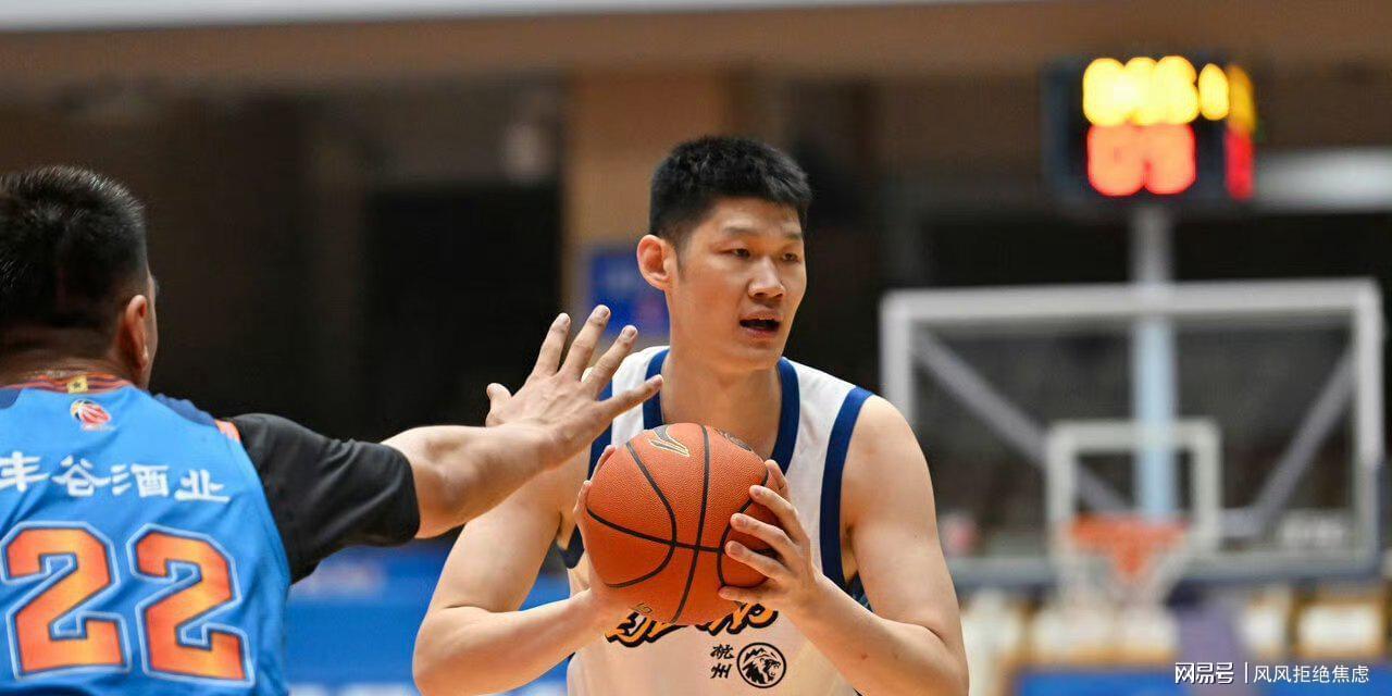  绝境中的怒吼：一个顶薪球员的迷失，与卫冕冠军的自我救赎 体育新闻